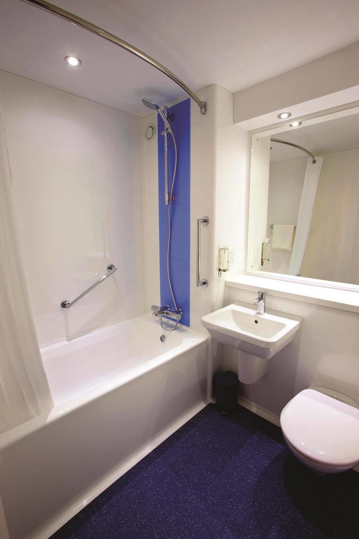 Travelodge London Woolwich Exterior foto