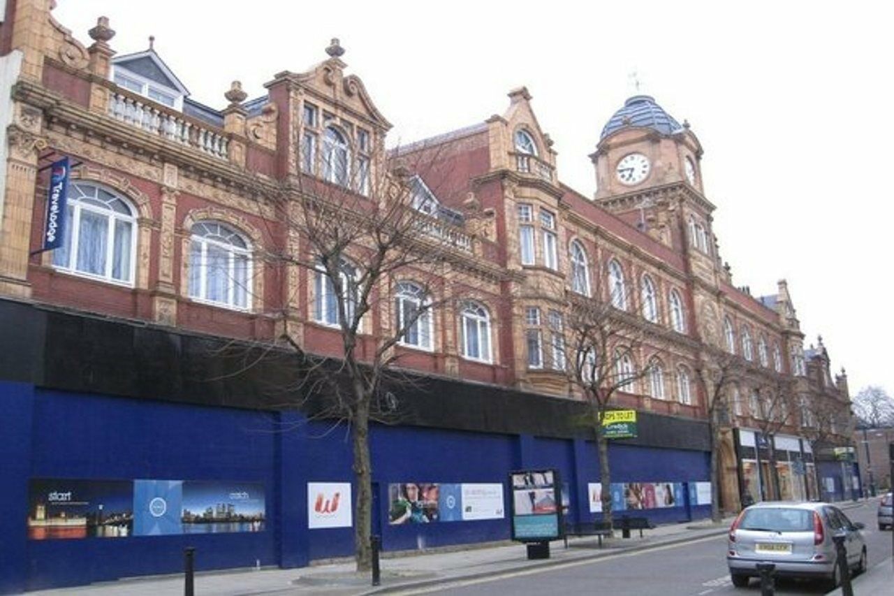 Travelodge London Woolwich Exterior foto